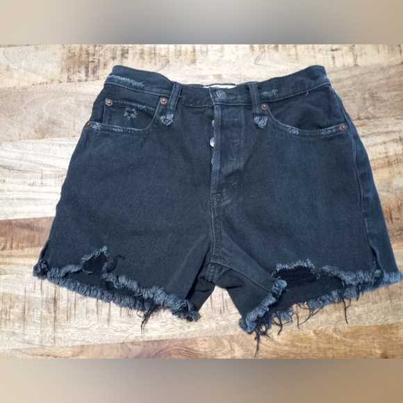 4/$20 We the Free Distressed Black Denim Shorts - Picture 1 of 12
